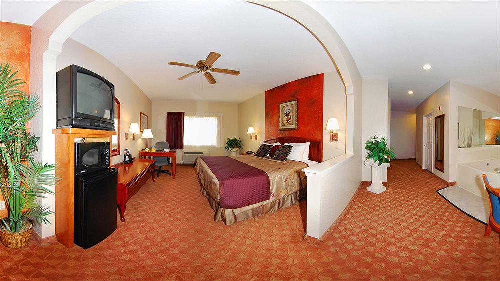 Best Western Plus Northwest Inn & Suites Х'юстон Екстер'єр фото